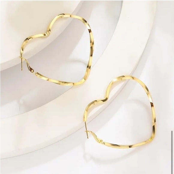 Gold Heart Twist Earrings - Hello My Love New! Luxury 14k Gold Twist Heart Earrings